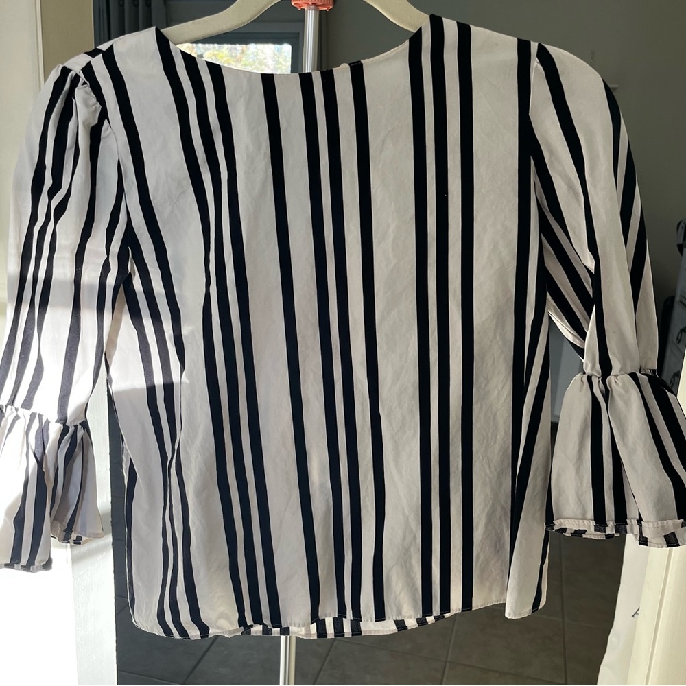 Alice & Olivia black/white blouse